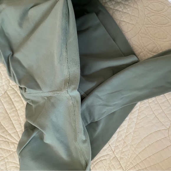 Lululemon Align Pant 28" in Willow Green - Picture 4 of 4